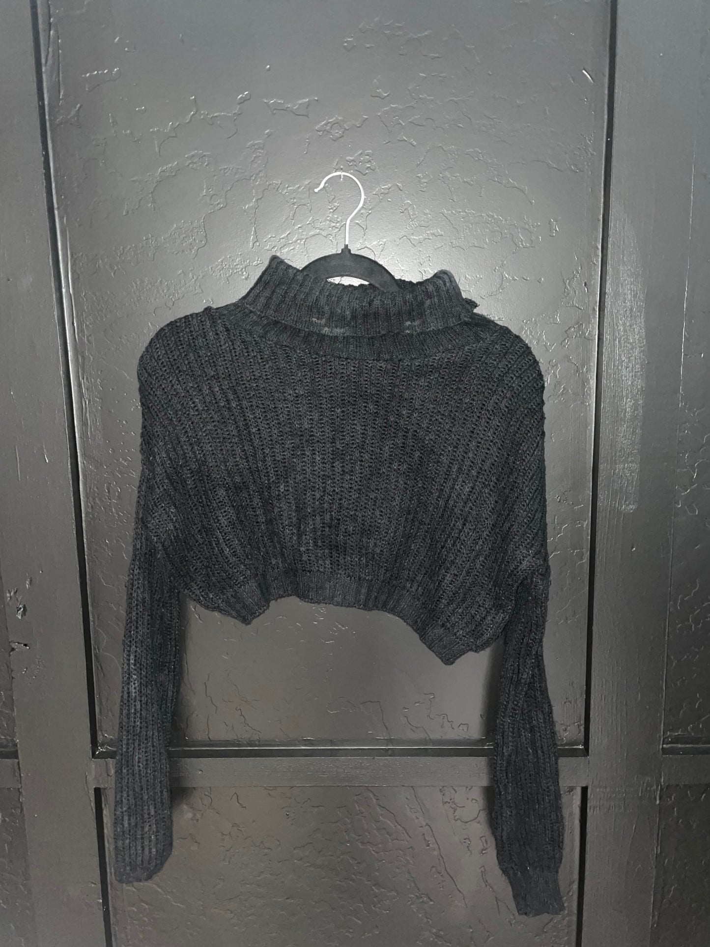 Black Cropped Knit Sweater